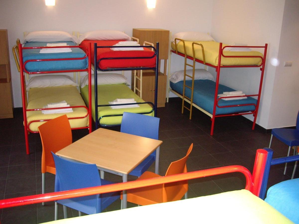 Albergue Francisco Giner De Los Rios Villablino Zimmer foto